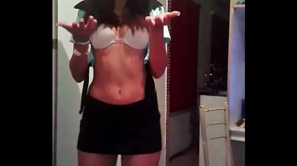 Färsk I seduce my husband while dancing dressed as a police officer so he can fuck me min tub