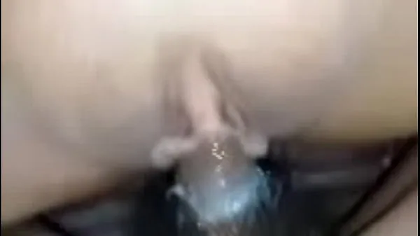 मेरी ट्यूब Spread her pussy open and stuff his cock into her clit until he squirts all over her pussy ताजा