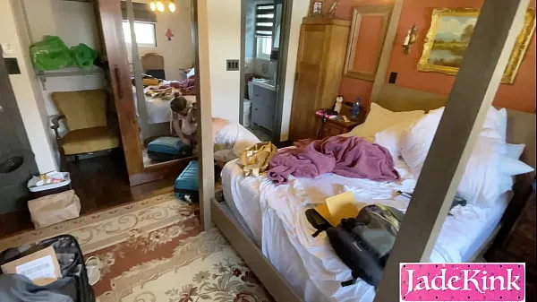 طازجة Amateur Girlfriend Fucked Rough in Airbnb While Packing أنبوبي
